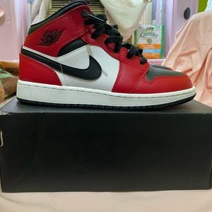 Jordan 1 Chicago Black Toe